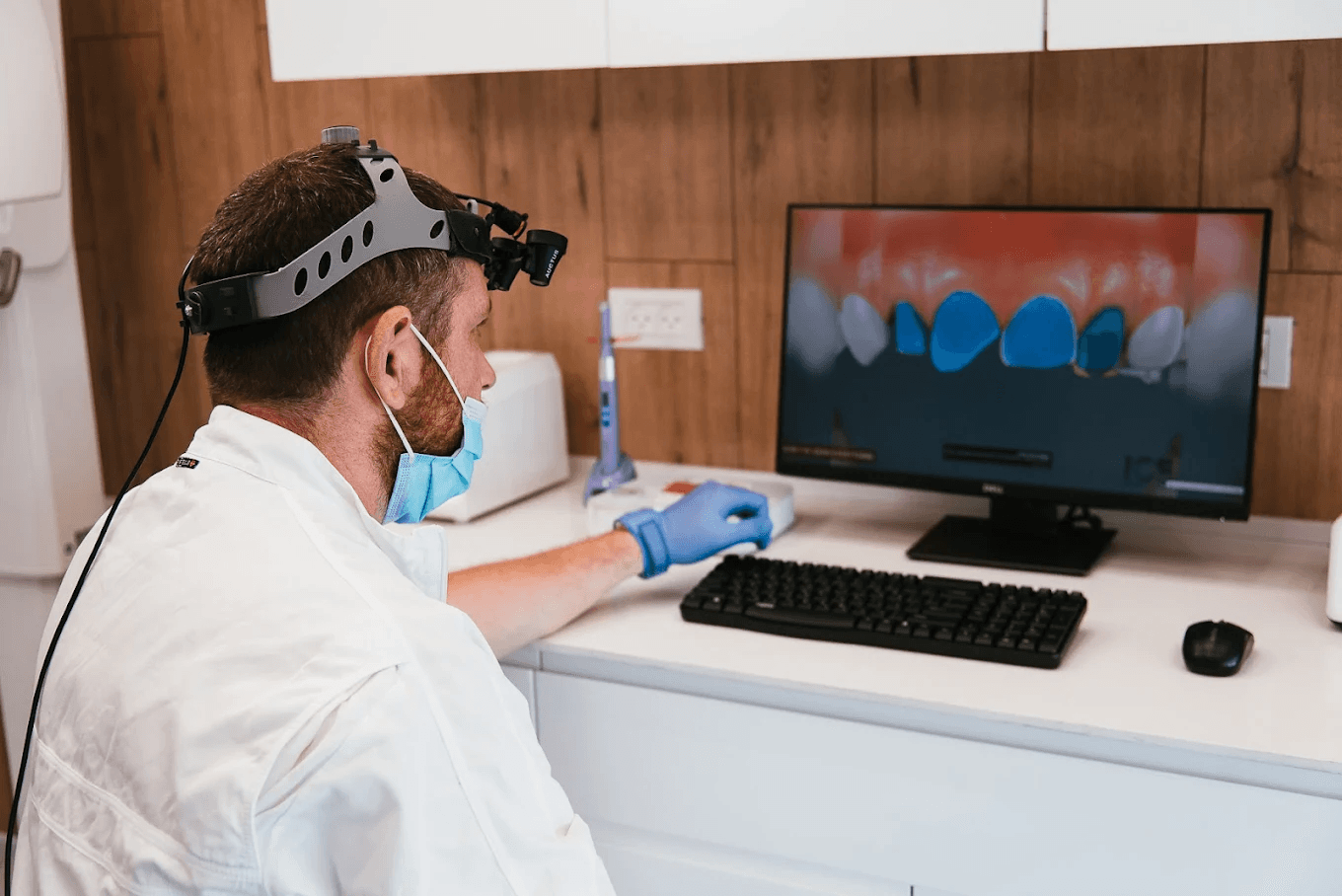 בדיקת חניכיים קלינית - תמונת אווירה